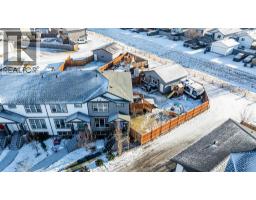 Kitchen - 25 Hawthorn Place, Sylvan Lake, AB T4S0S2 Photo 3