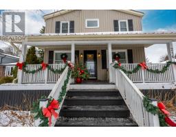 Family room - 216 Liberty Street N, Clarington, ON L1C2M8 Photo 4