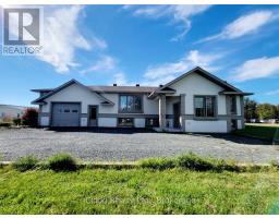 364 Hwy 11 W, Cochrane, ON P0L1C0 Photo 3