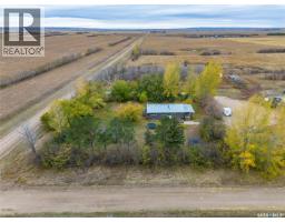 Living room - Mcdermit Acreage Mortlach, Wheatlands Rm No 163, SK S0H3E0 Photo 3