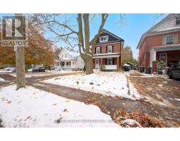 Dining room - 97 Mill Street N, Brampton, ON L6X1T7 Photo 4