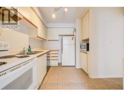 Living room - 112 302 College Avenue W, Guelph, ON N1G4T6 Photo 2