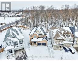Living room - 8787 Chickory Trail, Niagara Falls, ON L2H3S4 Photo 2