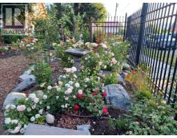 Living room - 215 13 Th Avenue S, Cranbrook, BC V1C2V7 Photo 5