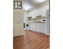 Living room - 423 680 7th Avenue E, Melville, SK S0A2P0 Photo 3