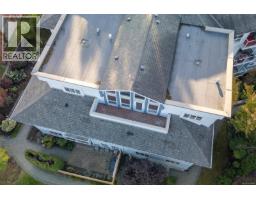 Ensuite - 307 3915 Carey Rd, Saanich, BC V8Z1Z6 Photo 4