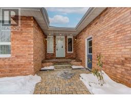 Den - 130 Cunningham Drive, New Tecumseth, ON L9R1C4 Photo 2