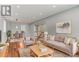 Kitchen - 130 Cunningham Drive, New Tecumseth, ON L9R1C4 Photo 5