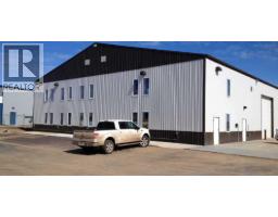 101 103 105 6302 66 Street, Lloydminster, AB T9V3N6 Photo 3