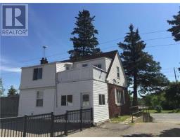 Kitchen - 11960 Yonge Street, Richmond Hill, ON L4E3N6 Photo 3