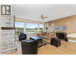 12849 Lagoon Road, Madeira Park, BC V0N2H0 Photo 4