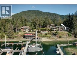 12849 Lagoon Road, Madeira Park, BC V0N2H0 Photo 2