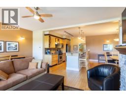 12849 Lagoon Road, Madeira Park, BC V0N2H0 Photo 5