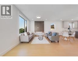 4 4211 Graveley Street, Burnaby, BC V5C3T7 Photo 2