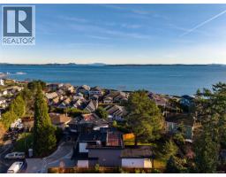 Bathroom - 2295 Adela Pl, Sidney, BC V8L1R2 Photo 4