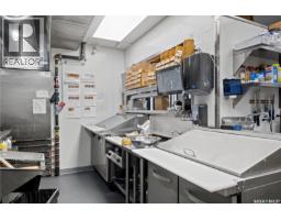 4550 Albert Street, Regina, SK S4S6B4 Photo 2