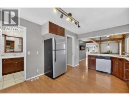 Kitchen - 4806 49 Street, Olds, AB T4H1E3 Photo 4