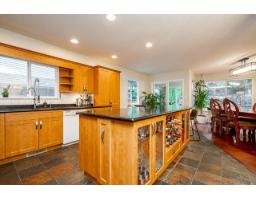 Living room - 122 43995 Chilliwack Mountain Road Chilliwack Mountain, Chilliwack, BC V2R5M1 Photo 4
