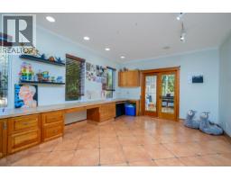 Full bathroom - 2302 Happy Valley Road, Rossland, BC V0G1Y0 Photo 4