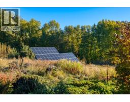 Primary Bedroom - 2302 Happy Valley Road, Rossland, BC V0G1Y0 Photo 3