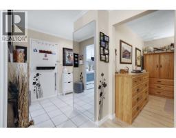 202 9300 Glenacres Drive, Richmond, BC V7A1Y8 Photo 4