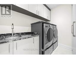 52 Child Drive, Aurora, ON L4G1Y5 Photo 5