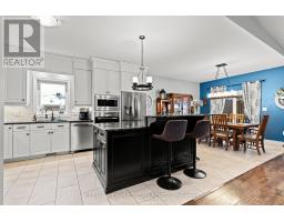 Primary Bedroom - 379 Michael Drive, Welland, ON L3C0A5 Photo 4