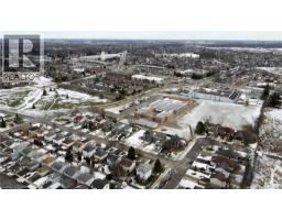 233 Kinross Street, Caledonia, ON N3W2K5 Photo 3