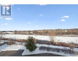 Living room - 402 901 Paisley Road, Guelph, ON N1K0A7 Photo 4