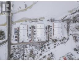 204 11 Centre Street, Greater Napanee, ON K7R3X3 Photo 2