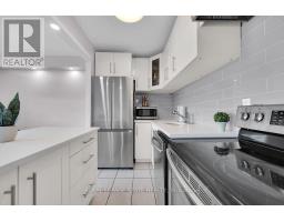 Bathroom - 811 15 Albright Road, Hamilton, ON L8K5J2 Photo 5