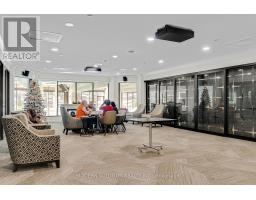 Eating area - 426 32 Clarissa Drive, Richmond Hill, ON L4C9R7 Photo 4