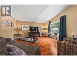 Family room - 44 Dineen Court, Kitchener, ON N2B3X3 Photo 4