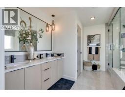 Dining room - 106 Bridgeport Landing, Chestermere, AB T1X3E3 Photo 4