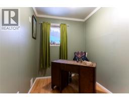 Bedroom - 2 Topaz Crescent, Logan Lake, BC V0K1W0 Photo 2