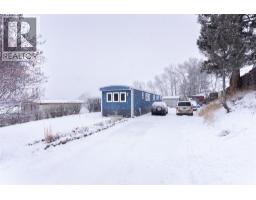 Living room - 2 Topaz Crescent, Logan Lake, BC V0K1W0 Photo 5