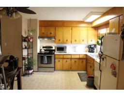 Kitchen - 118 Corinthia Dr, Leduc, AB T9E4G9 Photo 3