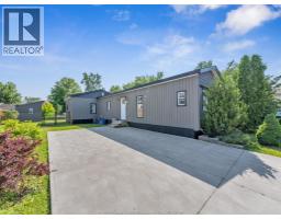Bedroom - 5 Maple Drive, Mcgregor, ON N0R1J0 Photo 3
