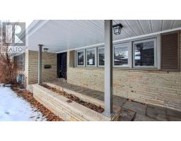 16 Cavalier Crescent, Vaughan, ON L4J1K5 Photo 5