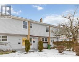 Living room - 23 Aberdeen Court, Dartmouth, NS B2X1K4 Photo 2