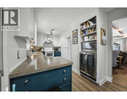 Family room - 3722 44 Avenue, Red Deer, AB T4N3H5 Photo 2