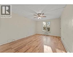 Living room - 6550 Thornberry Unit 6550, Windsor, ON N8T2X2 Photo 5