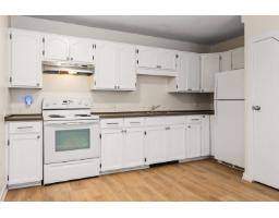 Living room - 10 45882 Cheam Avenue Chilliwack Downtown, Chilliwack, BC V2P5N1 Photo 3