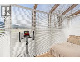 Living room - 1978 Pleasant Valley Road, Spallumcheen, BC V4Y0T7 Photo 4