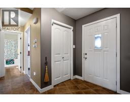 Living room - 2103 27 Avenue, Nanton, AB T0L1R0 Photo 2