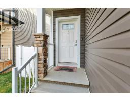 Foyer - 109 Lalor Drive, Red Deer, AB T4R0R6 Photo 3