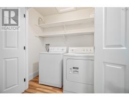 Dining nook - 27 Monarch Drive, Beaver Bank, NS B4E3G7 Photo 4