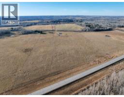 Living room - 465051 Range Road 41, Winfield, AB T0C2X0 Photo 4