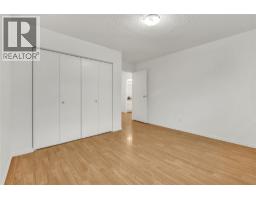 Laundry room - 1528 Beatty Street, Penticton, BC V2A7B3 Photo 3