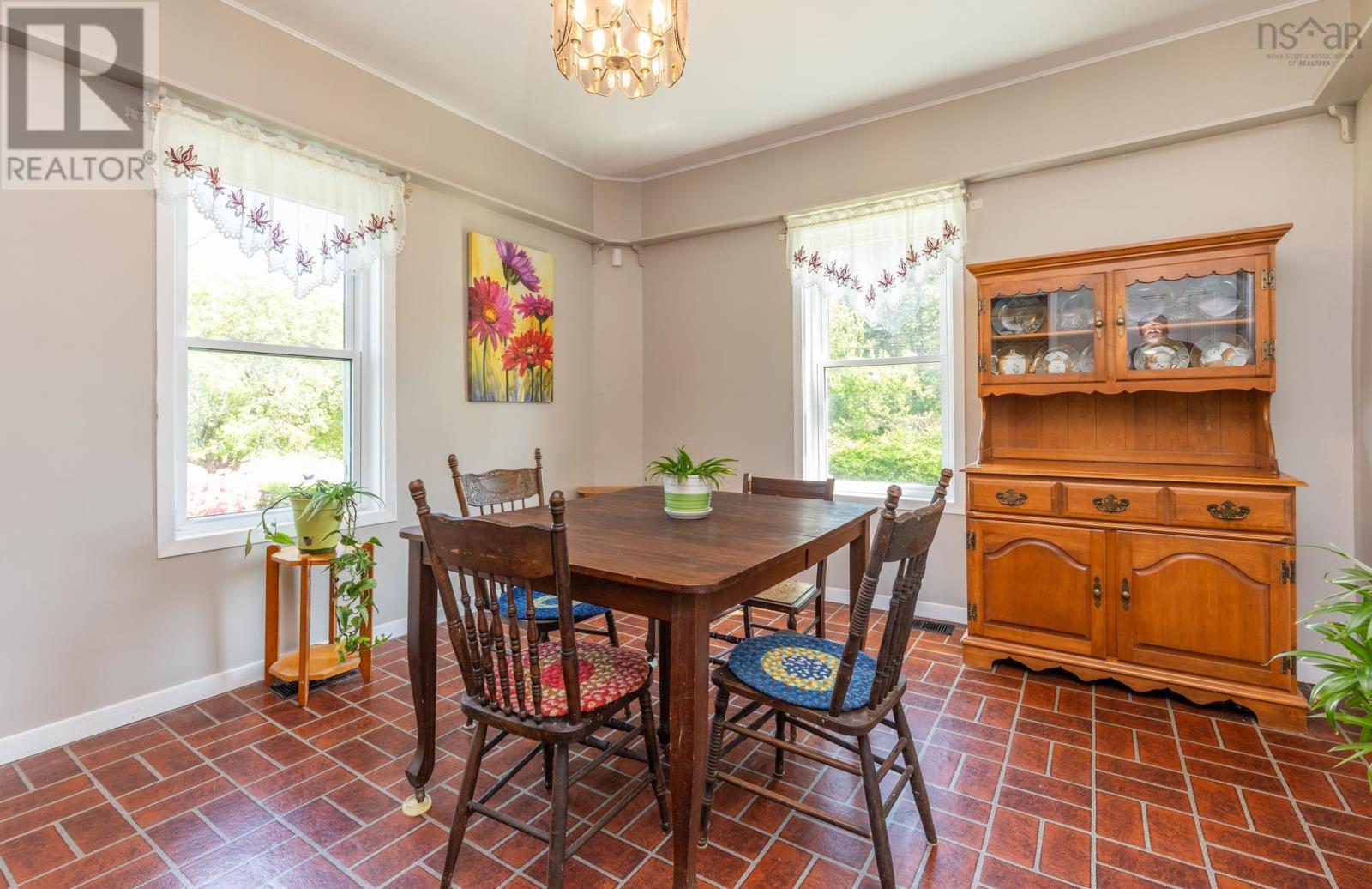 8 South Ohio Cross Road